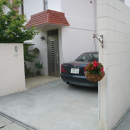 Villa Motobu Hills Buitenkant foto