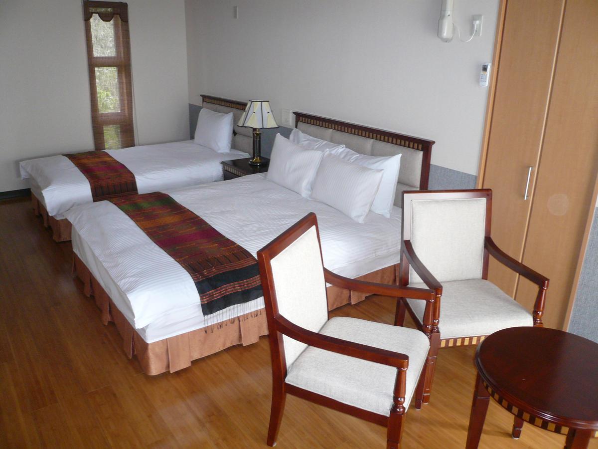 Villa Motobu Hills Buitenkant foto