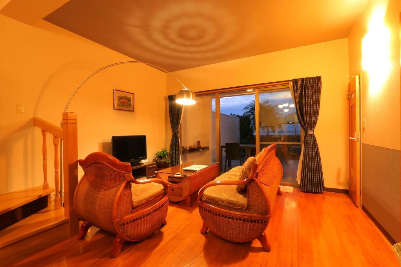 Villa Motobu Hills Buitenkant foto