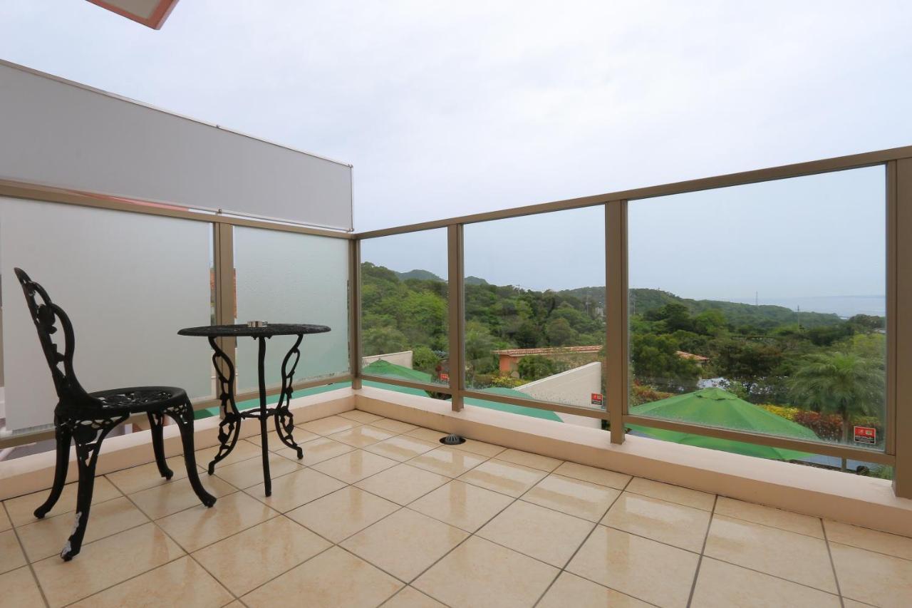 Villa Motobu Hills Buitenkant foto