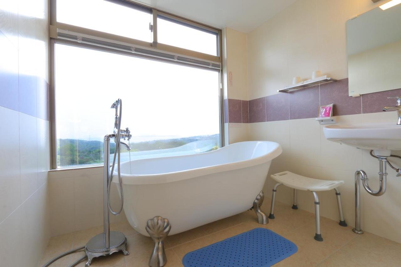 Villa Motobu Hills Buitenkant foto