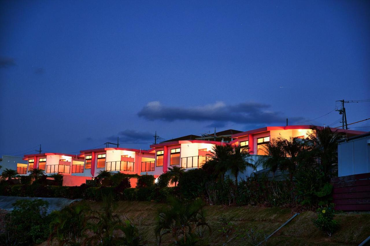 Villa Motobu Hills Buitenkant foto